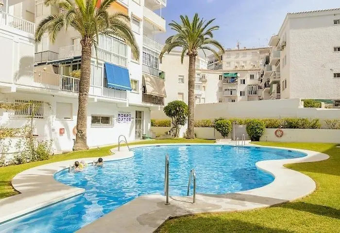 Apartmán 1 Bedroom Penthouse With Pool Access, Centre